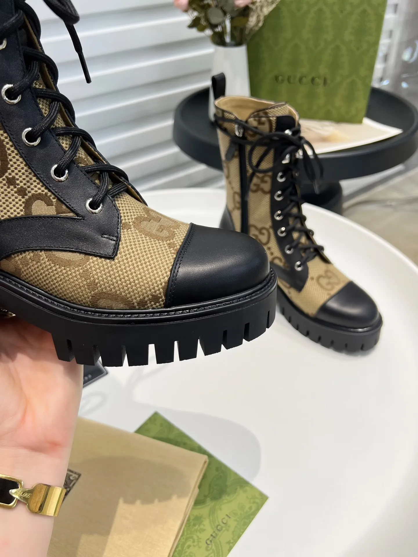 👟👟Ex-factory price 640👟👟Official website 1:1 available in glossy and matte. Autumn and winter GUCCI double G electric embroidery version lace-up 8-inch boots✅ Full oil edges, full of high-end feel [strong] The side zipper is super convenient to put on and take off, unique and unique, and the brand's distinctive style.  Fabric: cowhide➕open edge beads Inner/foot pads: high-end cowhide 🐂 TPU outsole Heel height 6cm Color: brown, black, white Number of yards: 35-41 Packing: Comes with card, cloth bag.